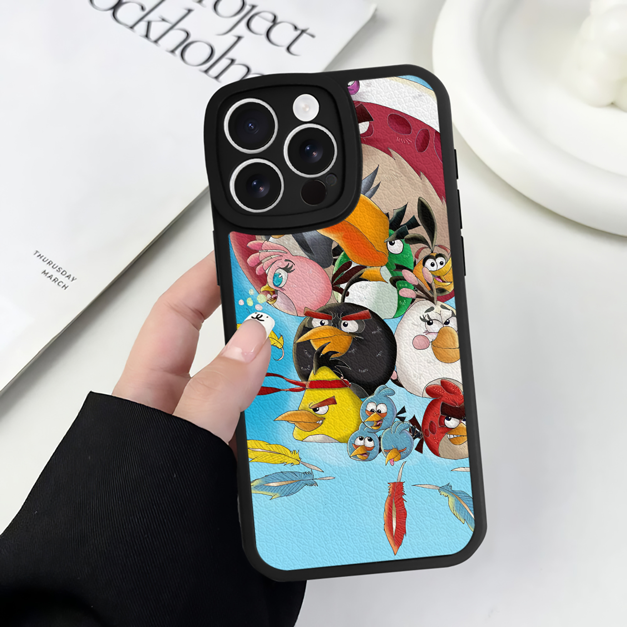 （画像用） Angry Birds アングリーバード 【iPhone 16シリーズ対応】シリコンスマホケース（レザー調） 材質：シリコン